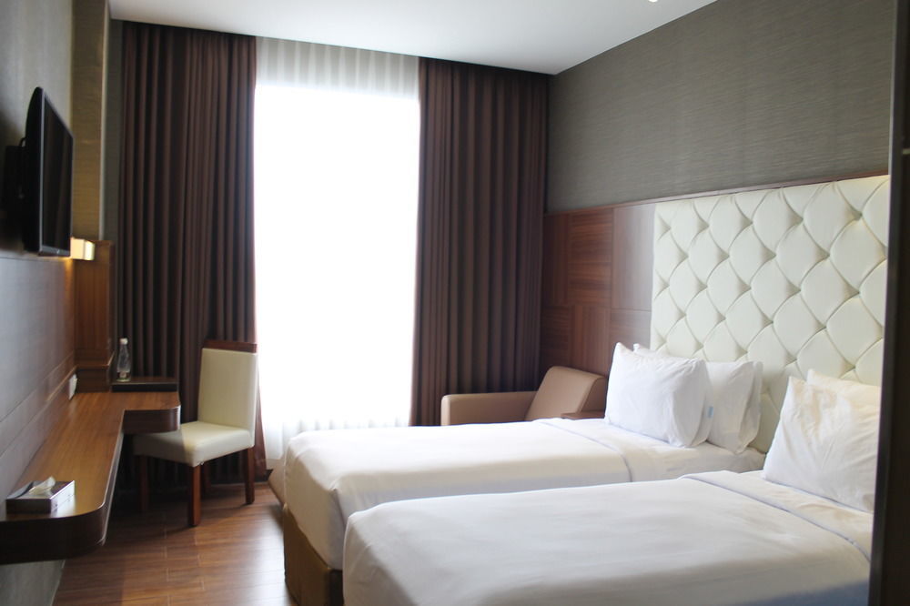 Grand Tebu Hotel Bandung Bagian luar foto